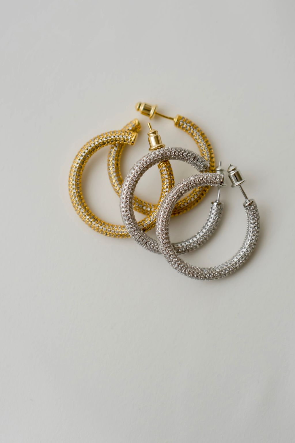 DB48972F-6320-4C25-BCE4-8C573FA579FB