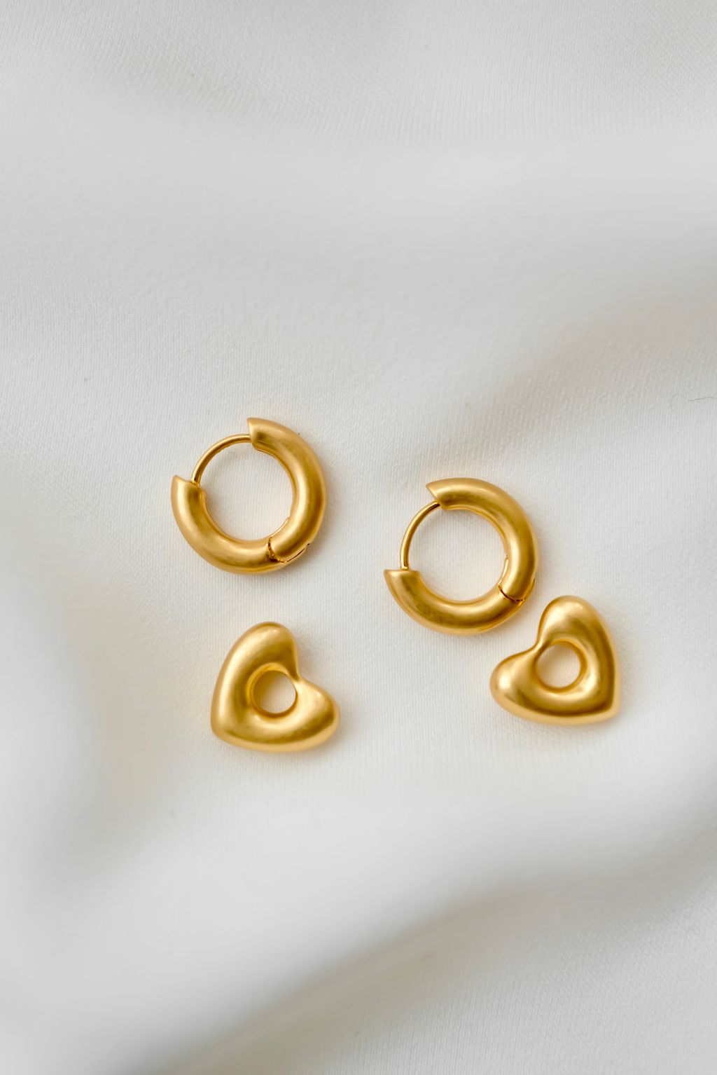 AFB87EEC-09B3-485D-829D-0E34C3EAE2D6