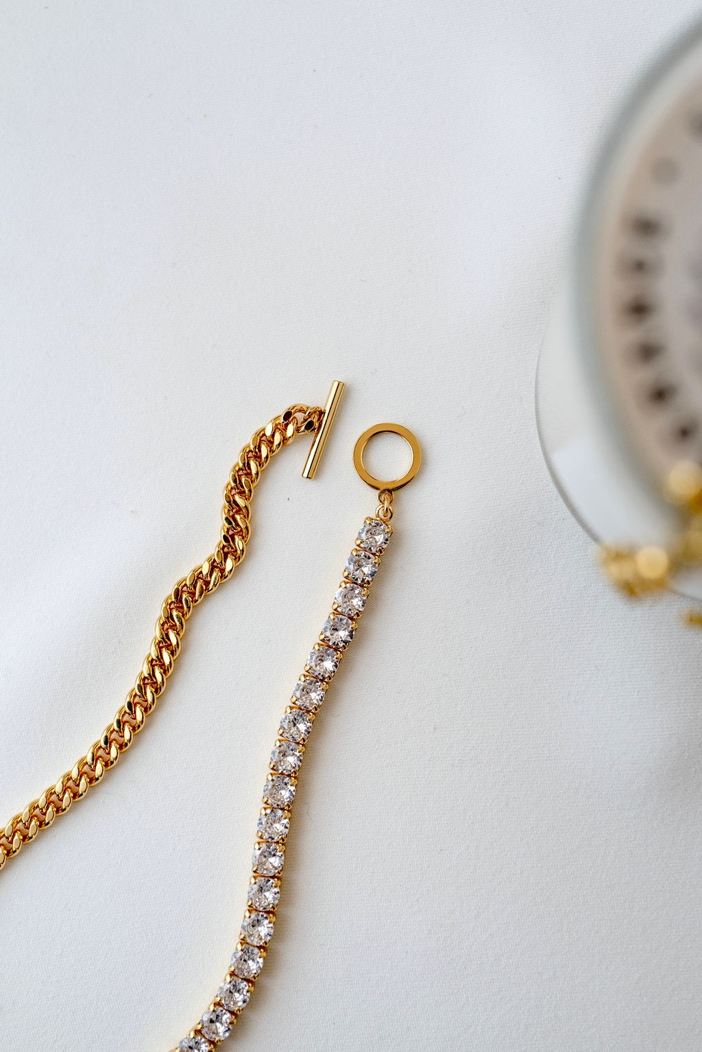 7BF252B5-DEF2-4D4E-B3F8-86D6328CC9DE