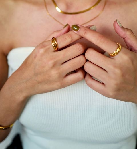 03530BE6-504A-4CE4-8DDE-787D6698CCF5