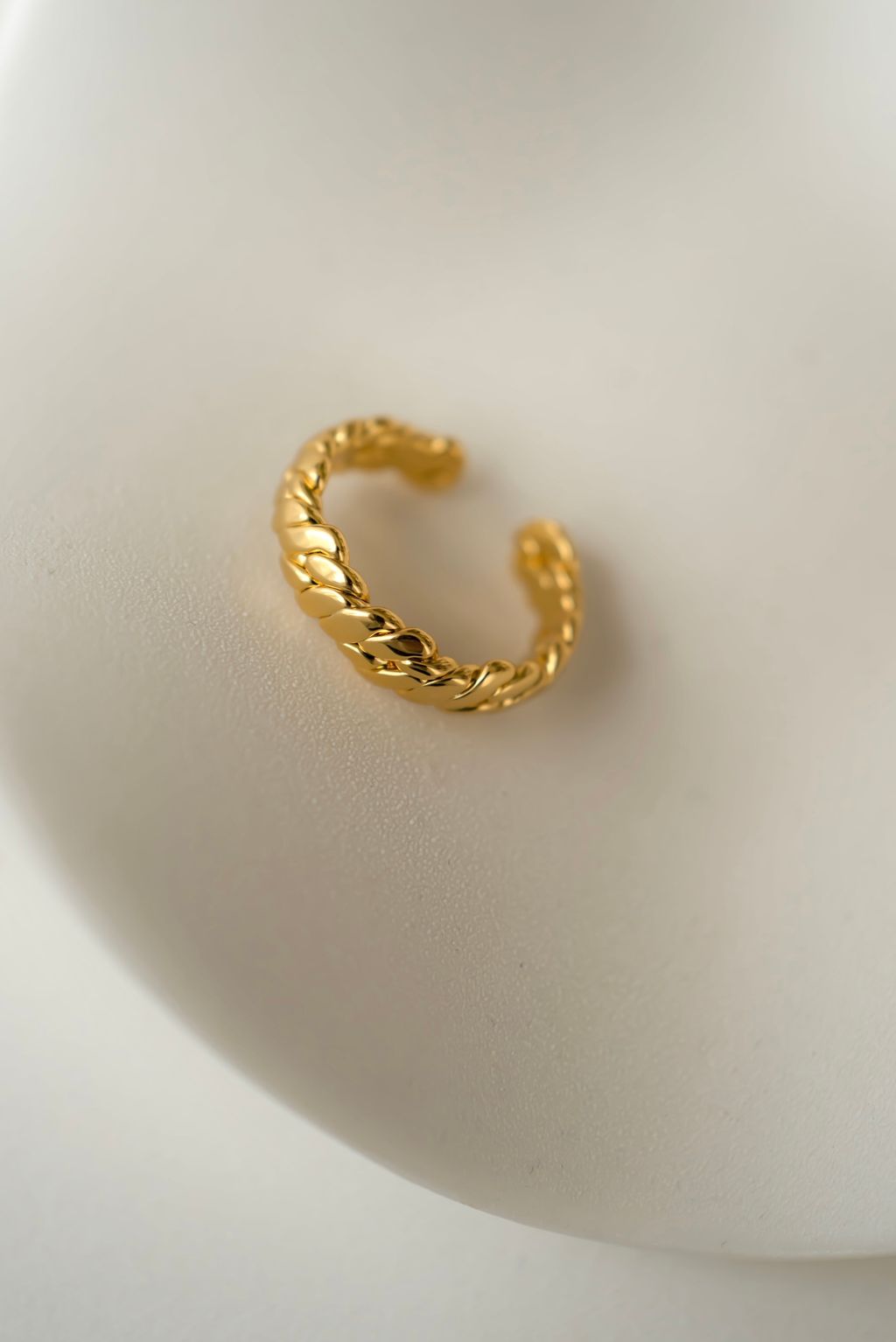 6B06DB15-C5BC-4BA5-BEB7-688B3AAA95D5