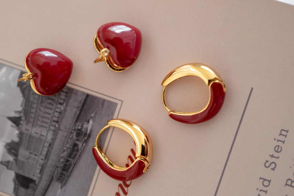 EDD4472E-2E28-4E4F-9493-DE6DE525FEB6