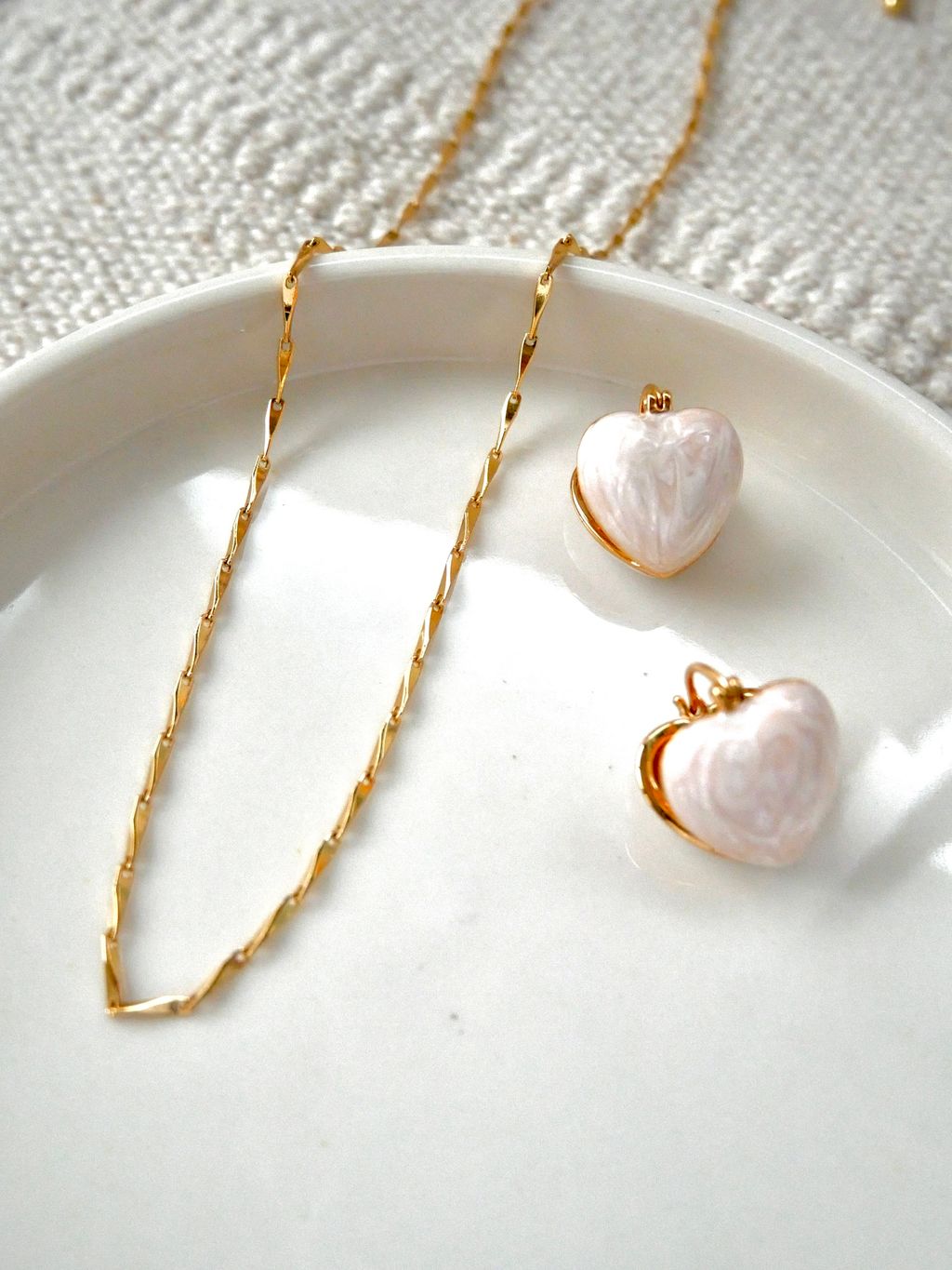 947E0C35-EF0B-4501-B12F-7068557F6B3F