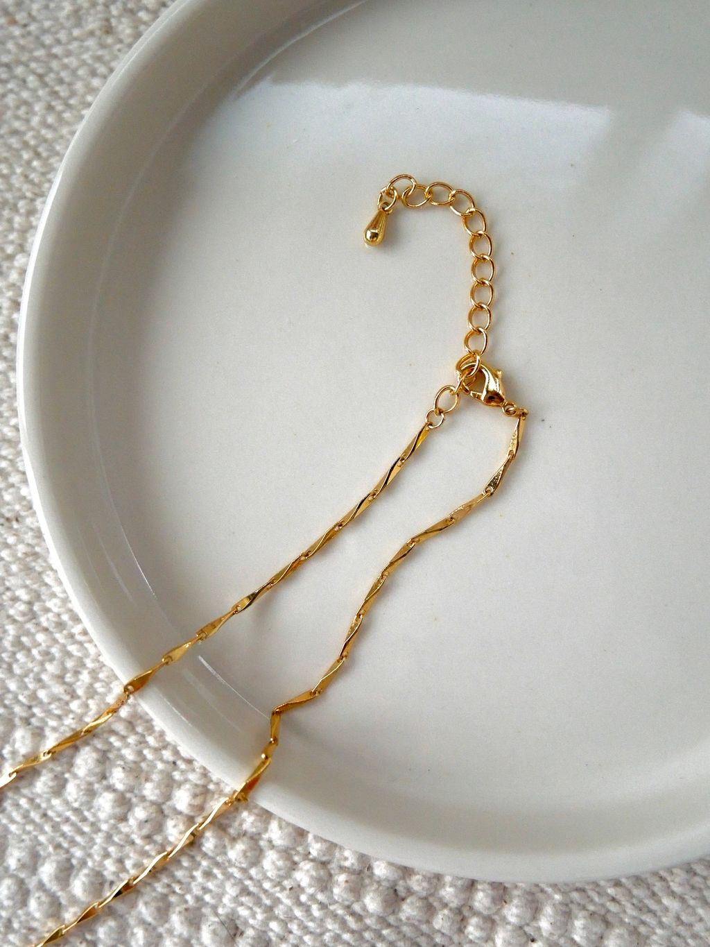 C8AC32B6-6A6C-4037-995D-1D1015DBEEAF