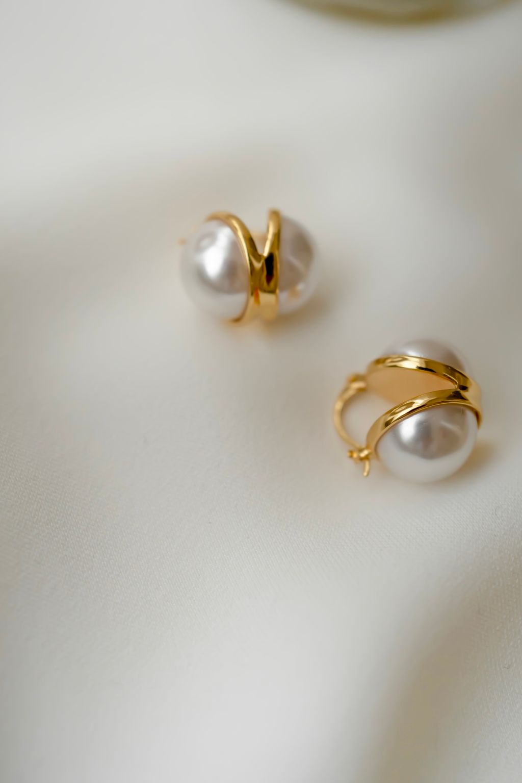 98CA987C-4756-4A2A-8E3D-AC9A33C489F8