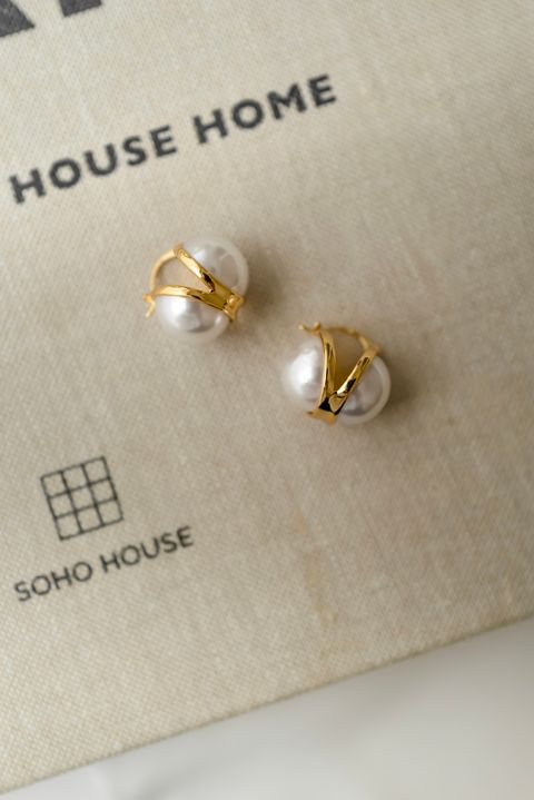 926B822F-4DD1-4140-B0FC-7872F2C68878