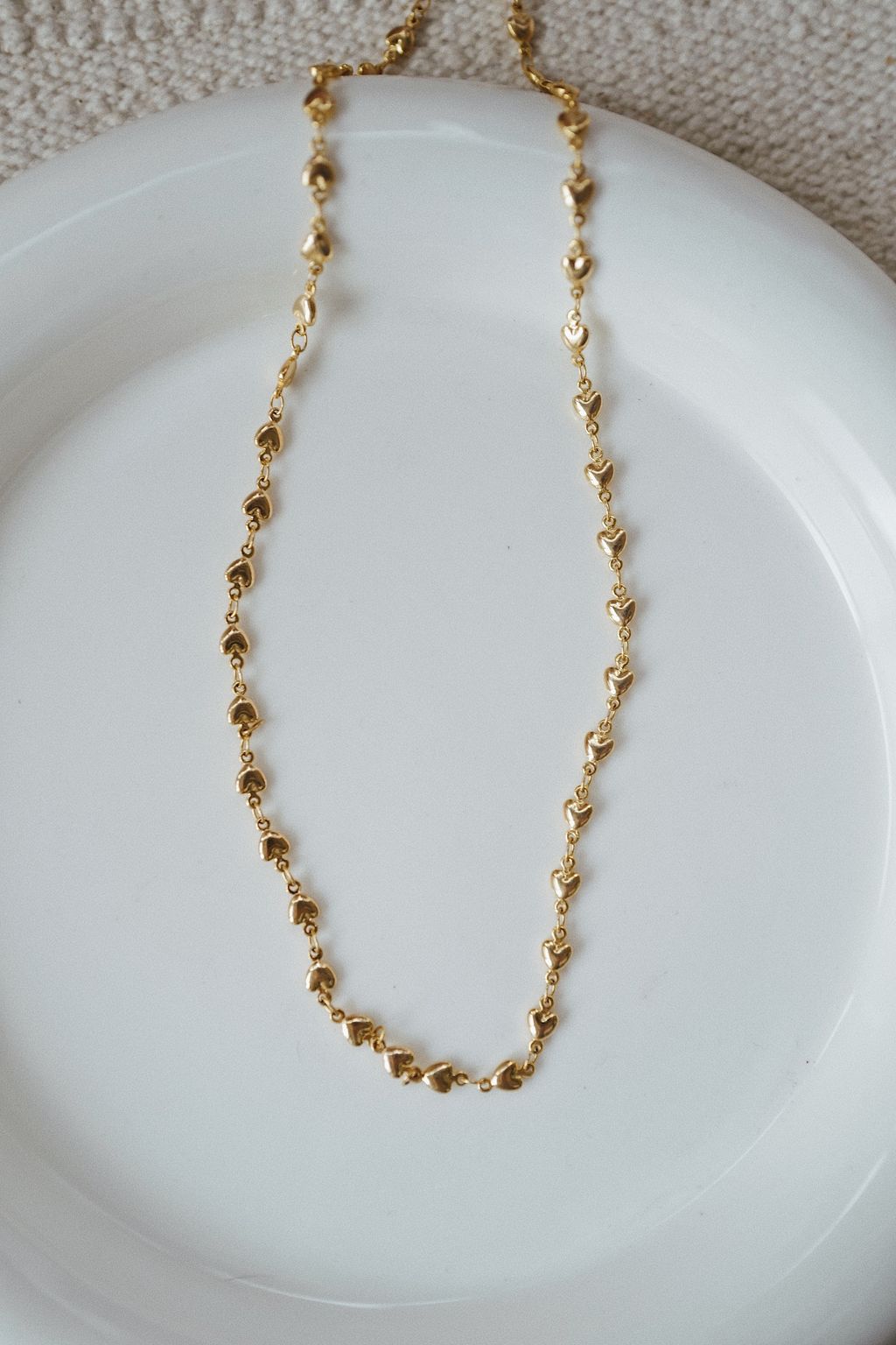 71B89560-5E73-4BC1-B88A-D08A923A15EB