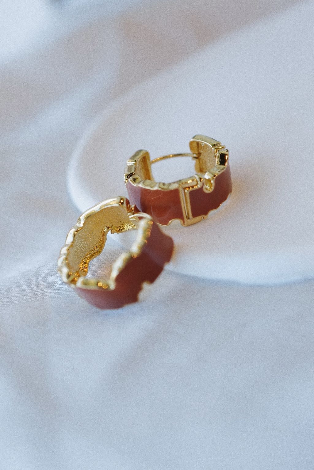 5F9E84E1-C9F4-4A9E-A245-120D0946174D