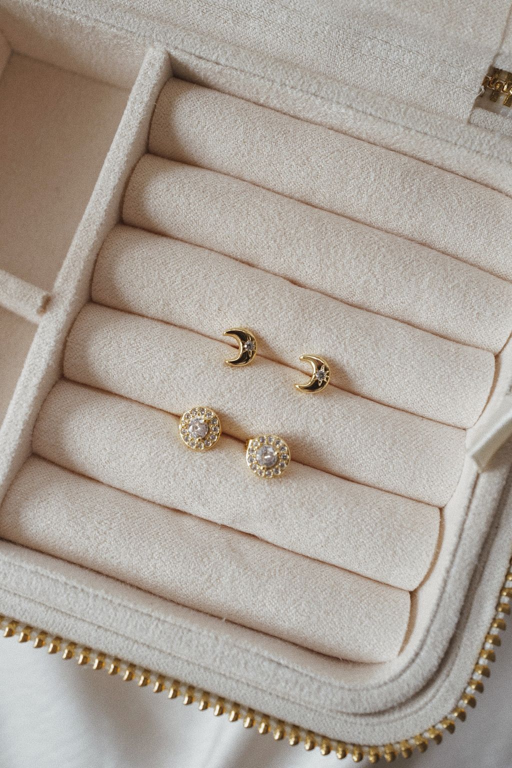 CCD41E65-E012-45A3-9994-91A5E40E316C