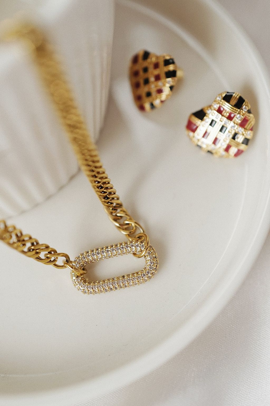 829FCB7B-BEB7-435D-9403-A4A02F6BCE1D