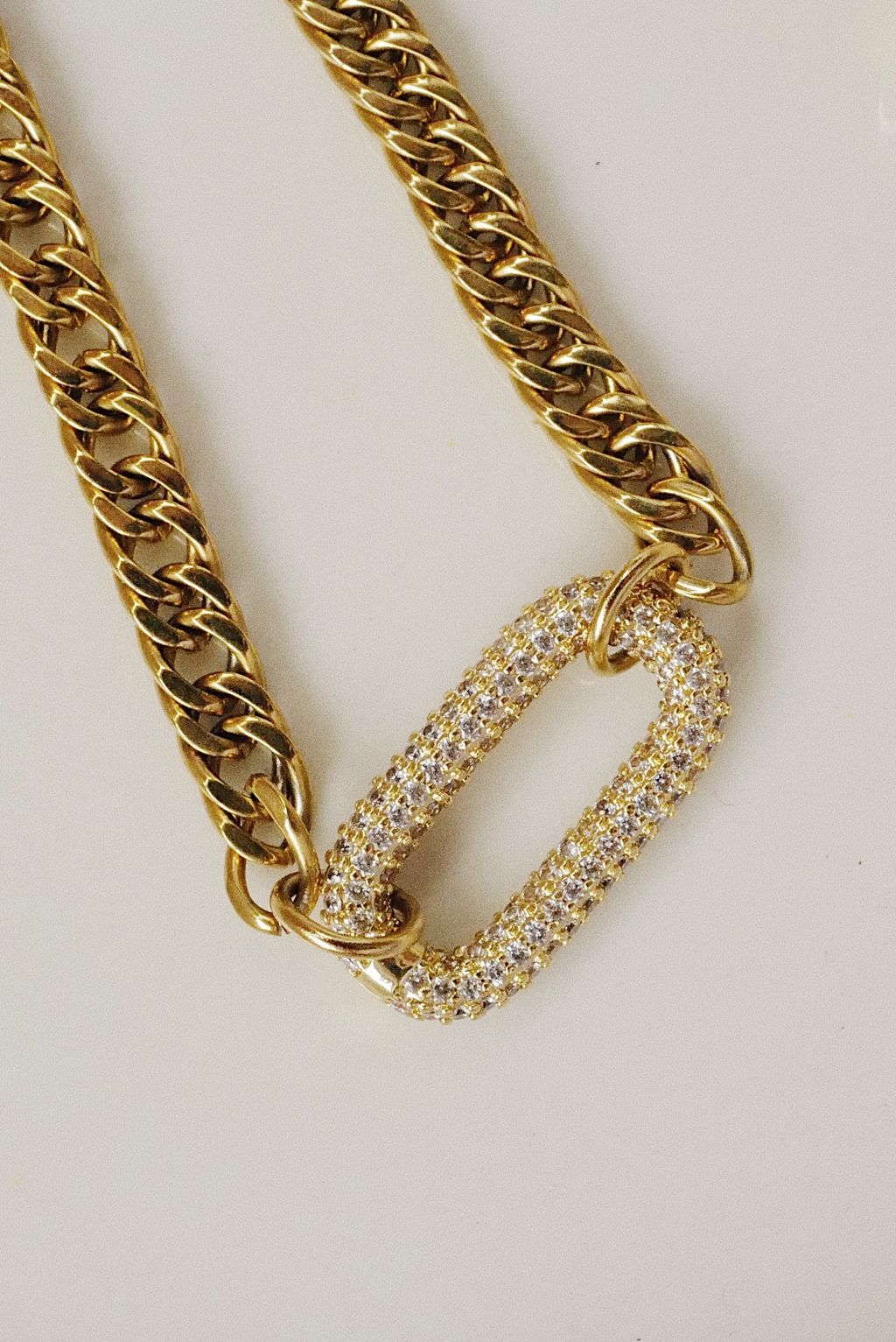 A9ED9FBB-F5F3-4903-82C7-572E3295F4AE