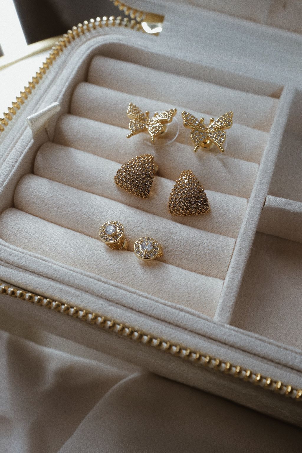 ED6A308D-F315-4285-95F0-5AB0FC523CE5