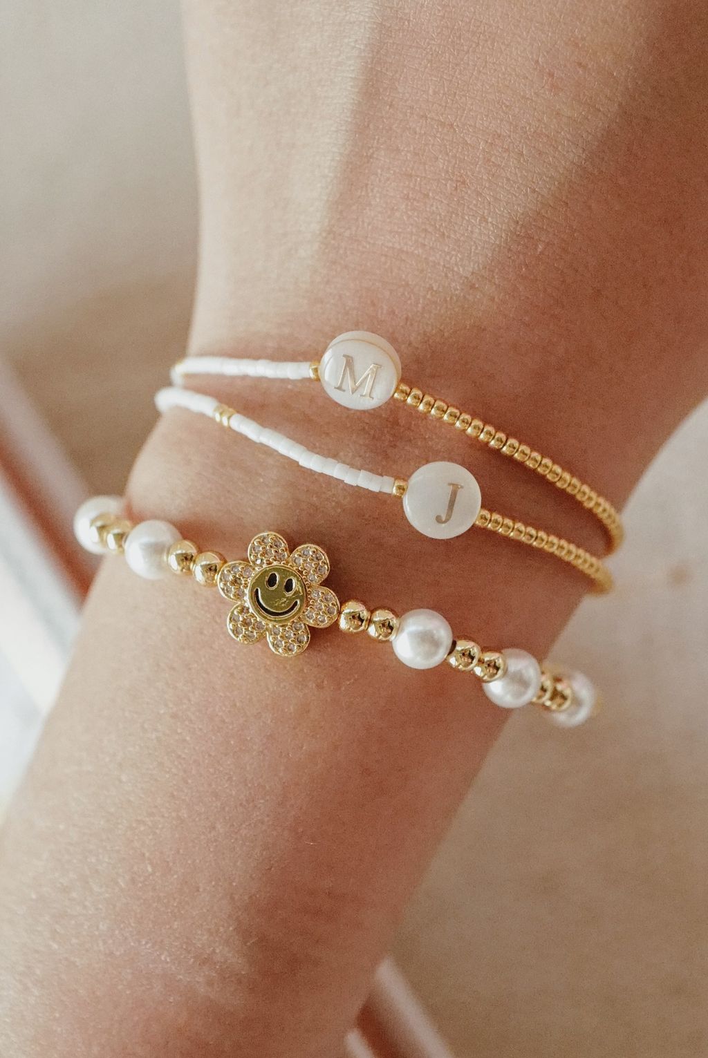 F050AC53-16F2-4F14-915E-FE8A896DB123