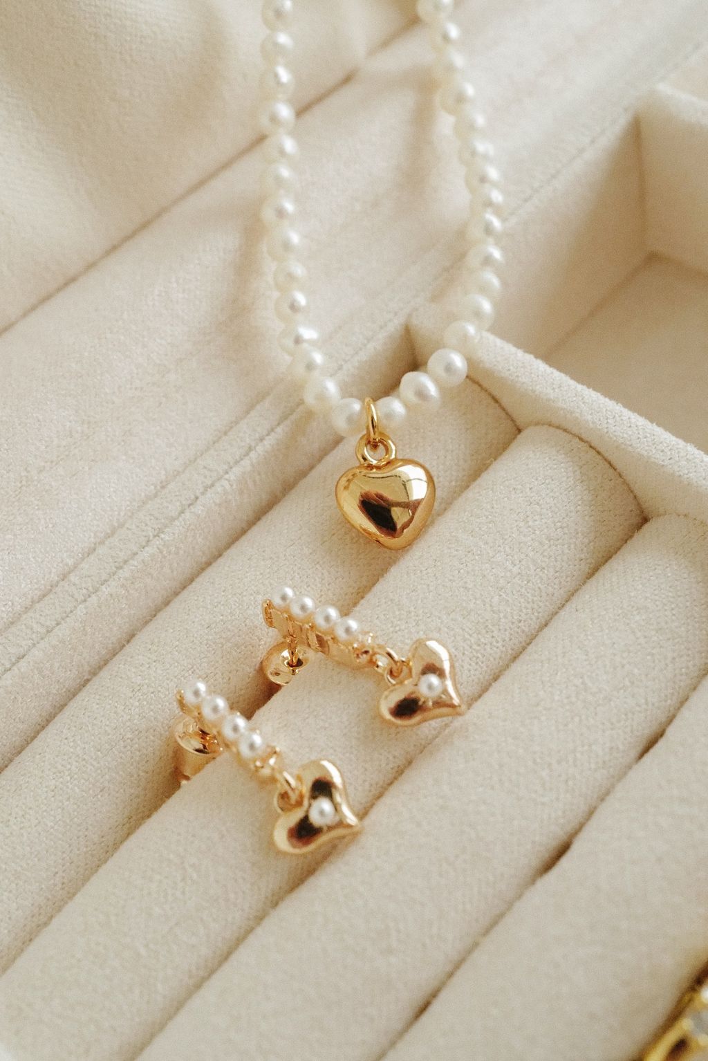 2A0B20AC-3FB5-4F52-B52F-3D7CFD25CE84