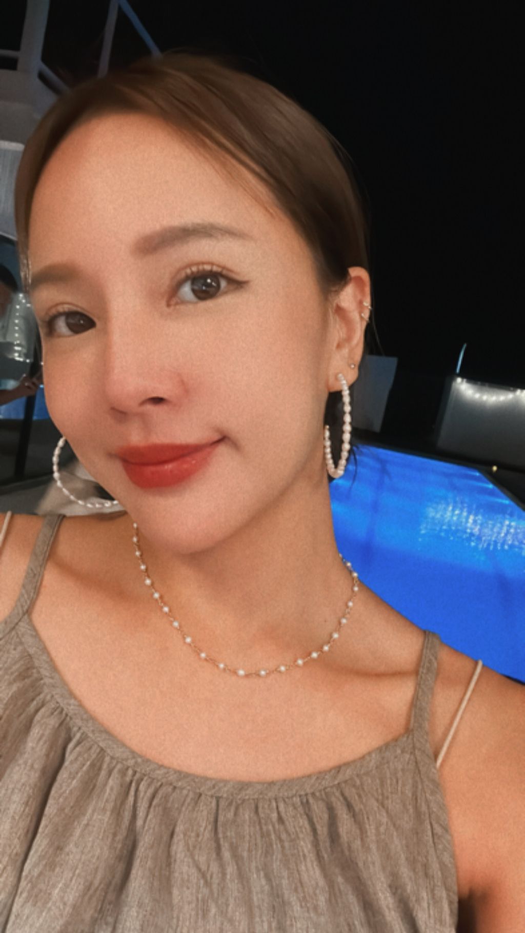 AC873952-9CD9-4CDE-B9D1-906642F41013