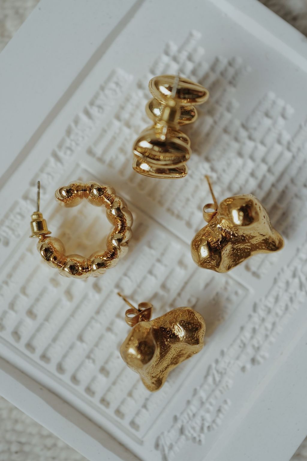 L1121744-1696439073485