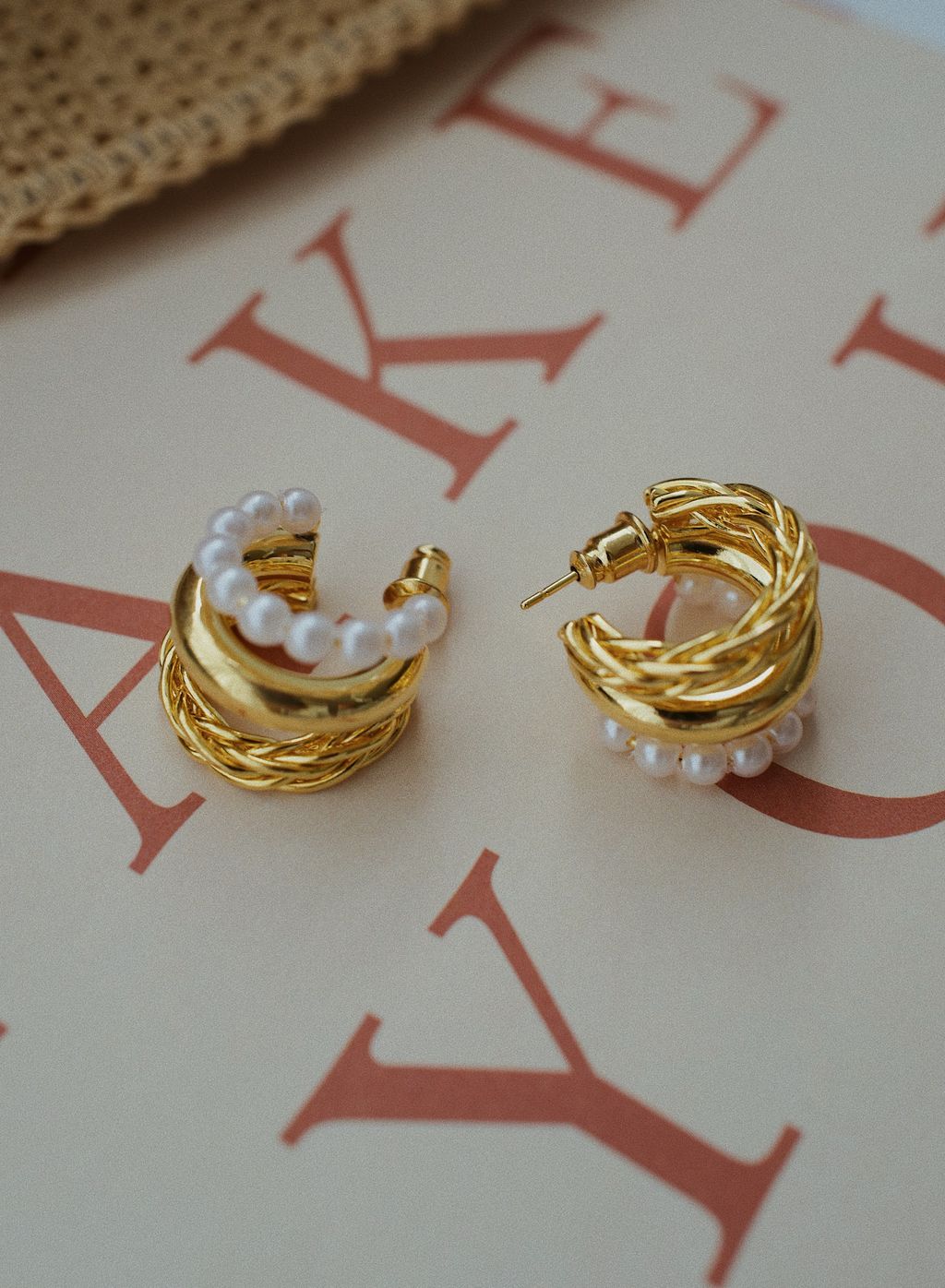 L1121560-1696490366000