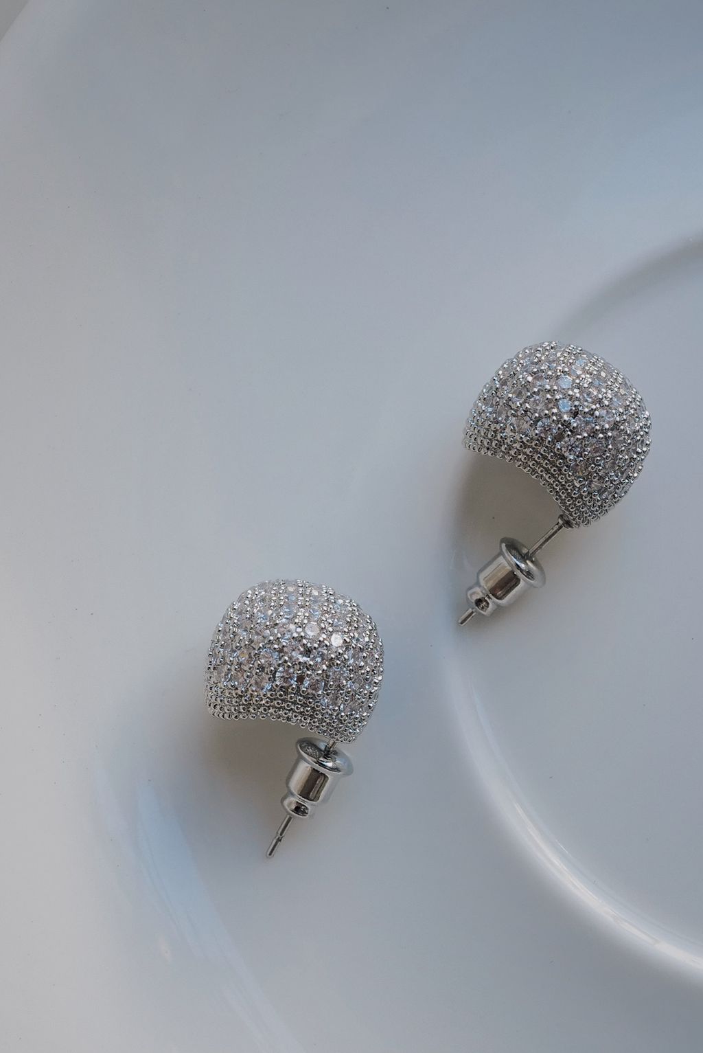 L1210441-1751889272059