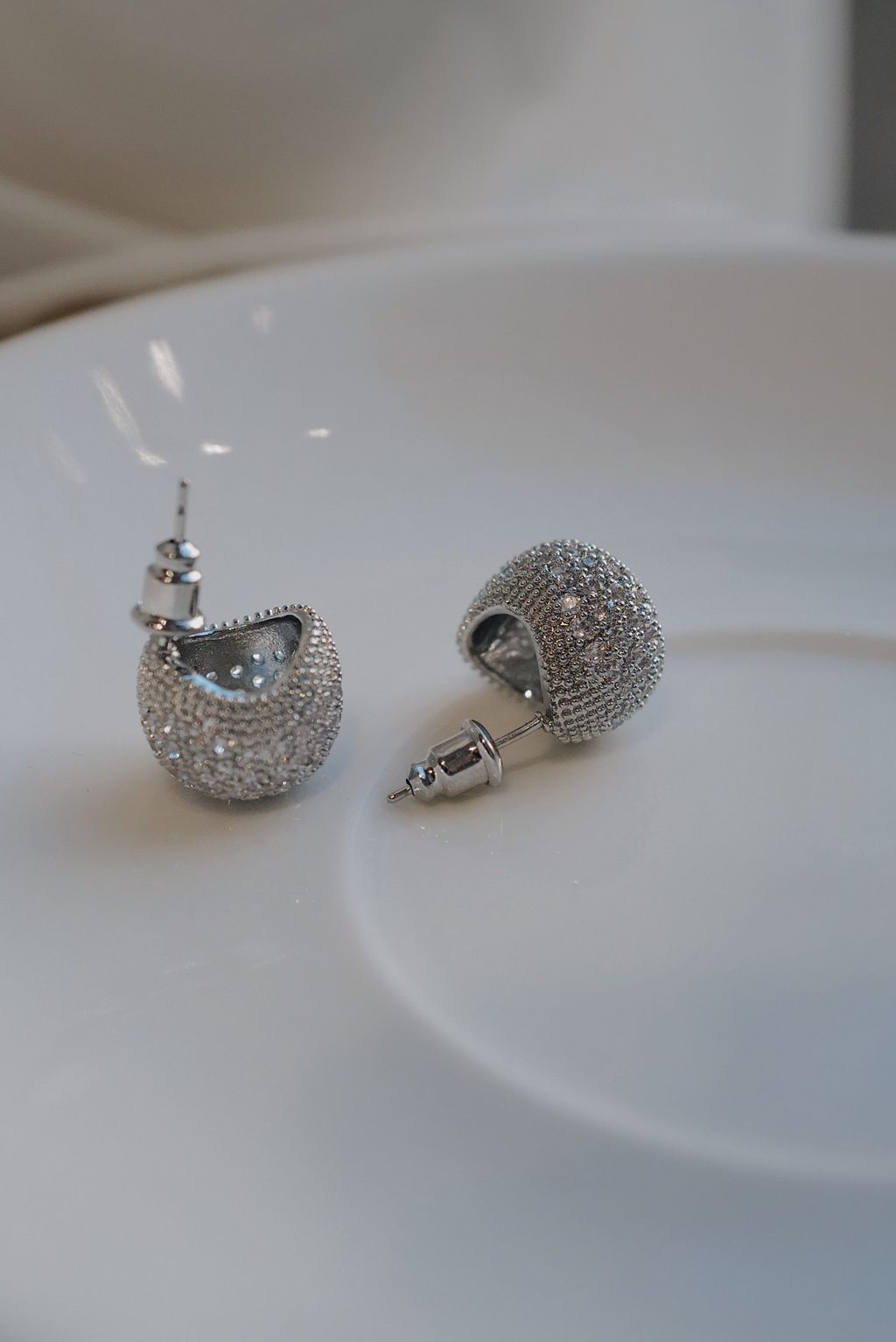 L1210451-1751889272076