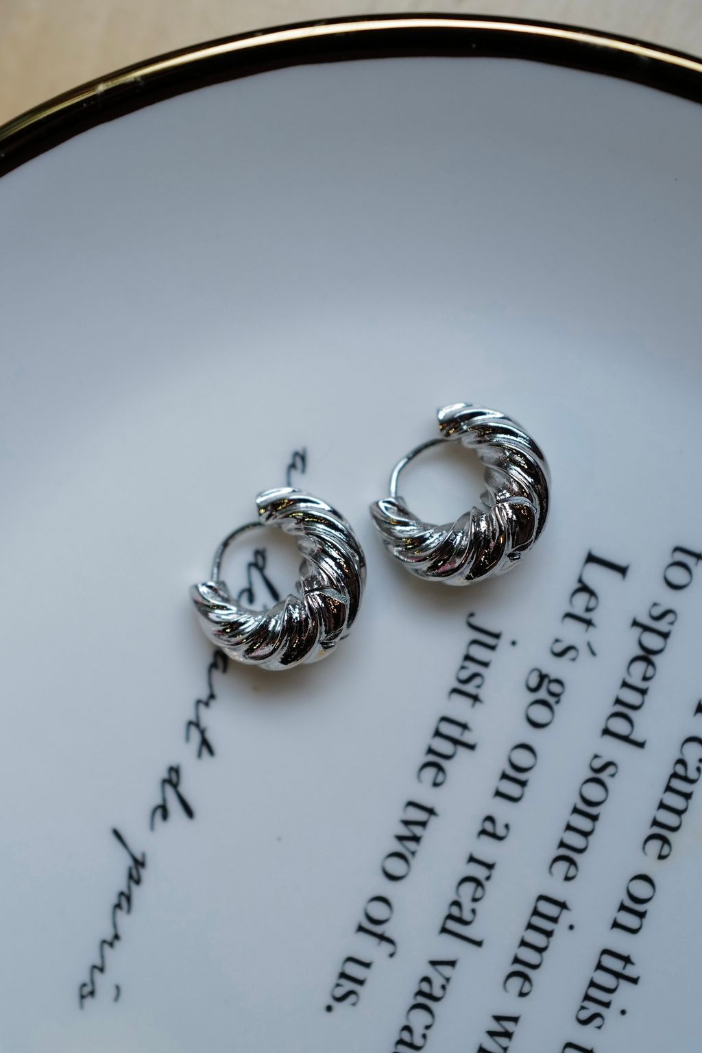 L1190844-1751889688851