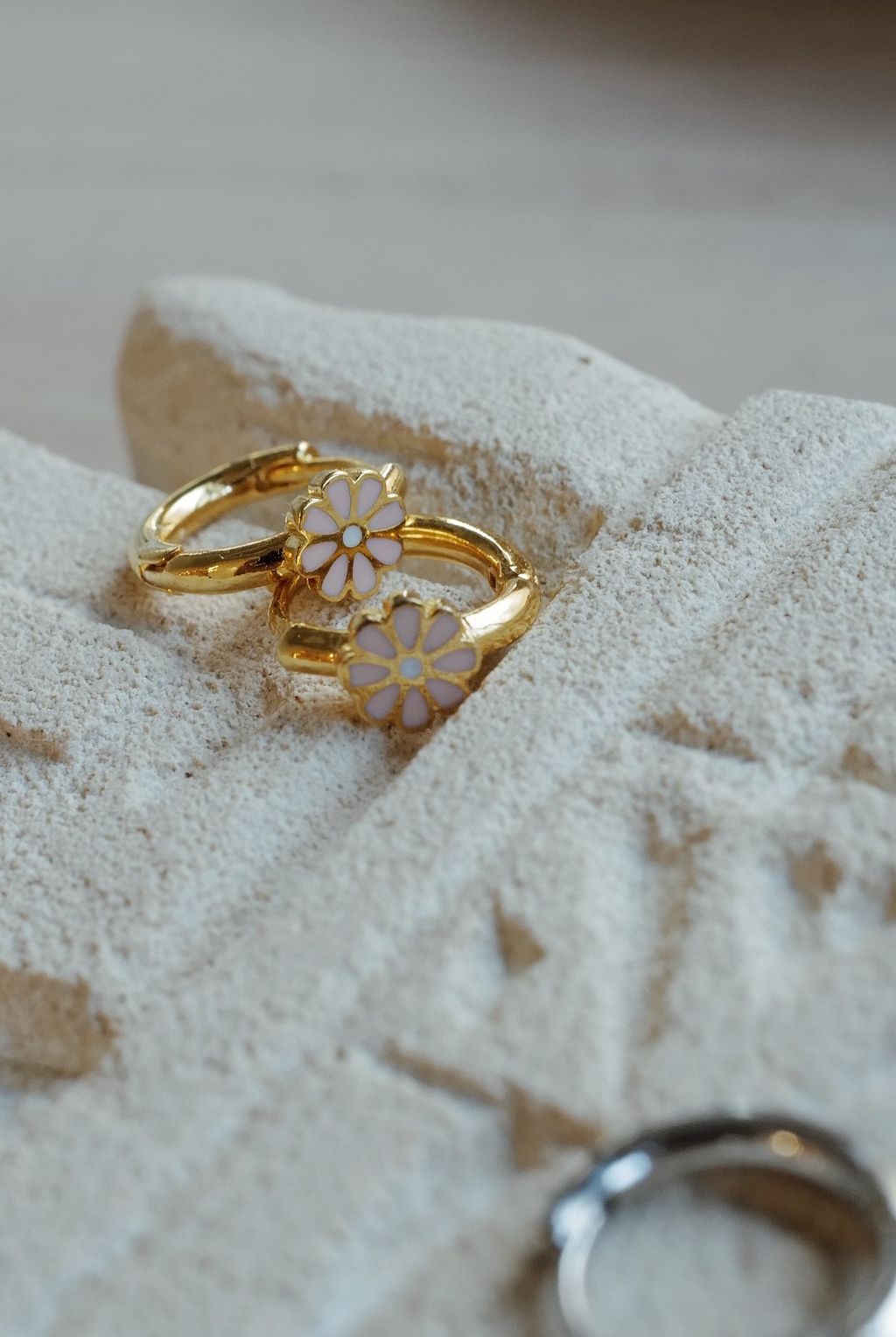 L1220392-1760096147309