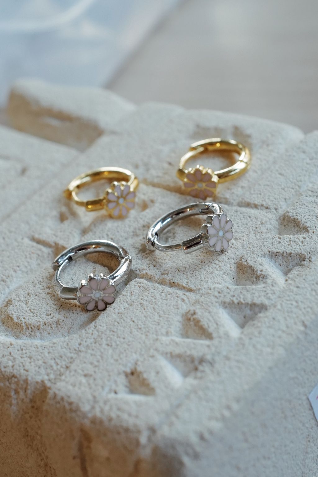 L1220386-1760096147328