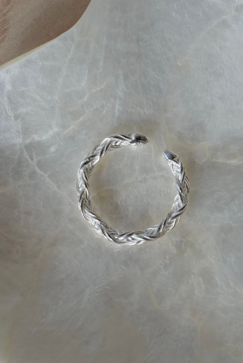 L1230652-1762623495118