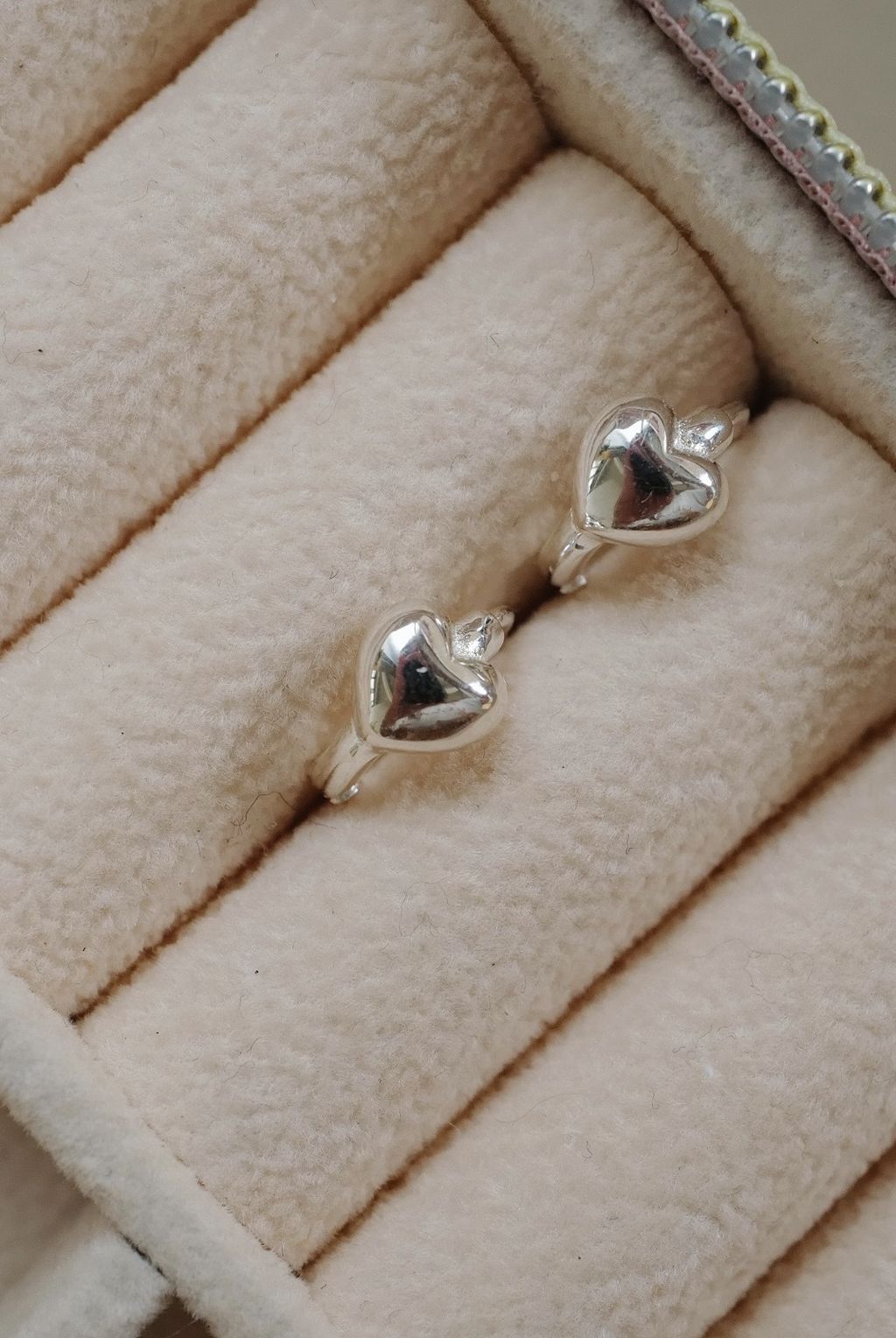 L1220826-1762625846420