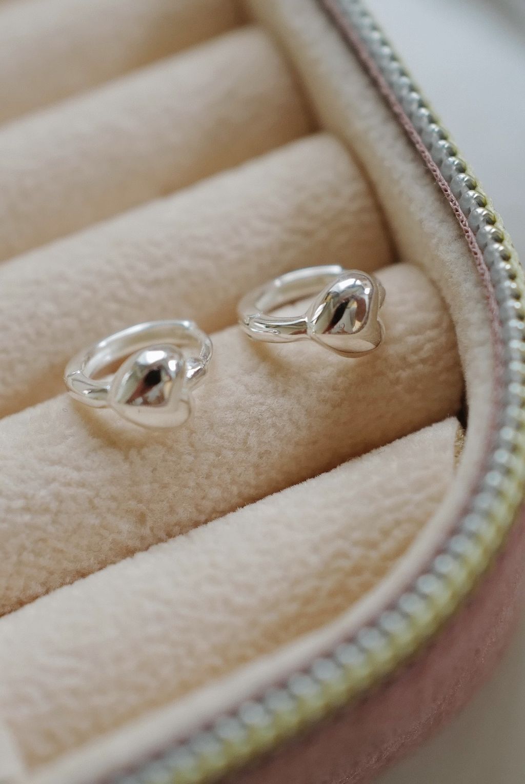 L1220823-1762625846434