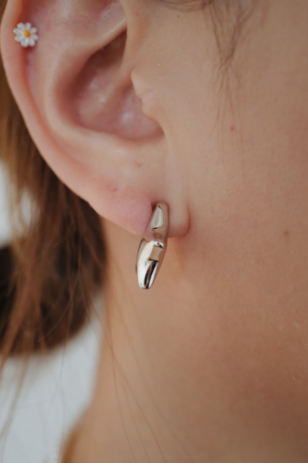 L1231016-1762626320053