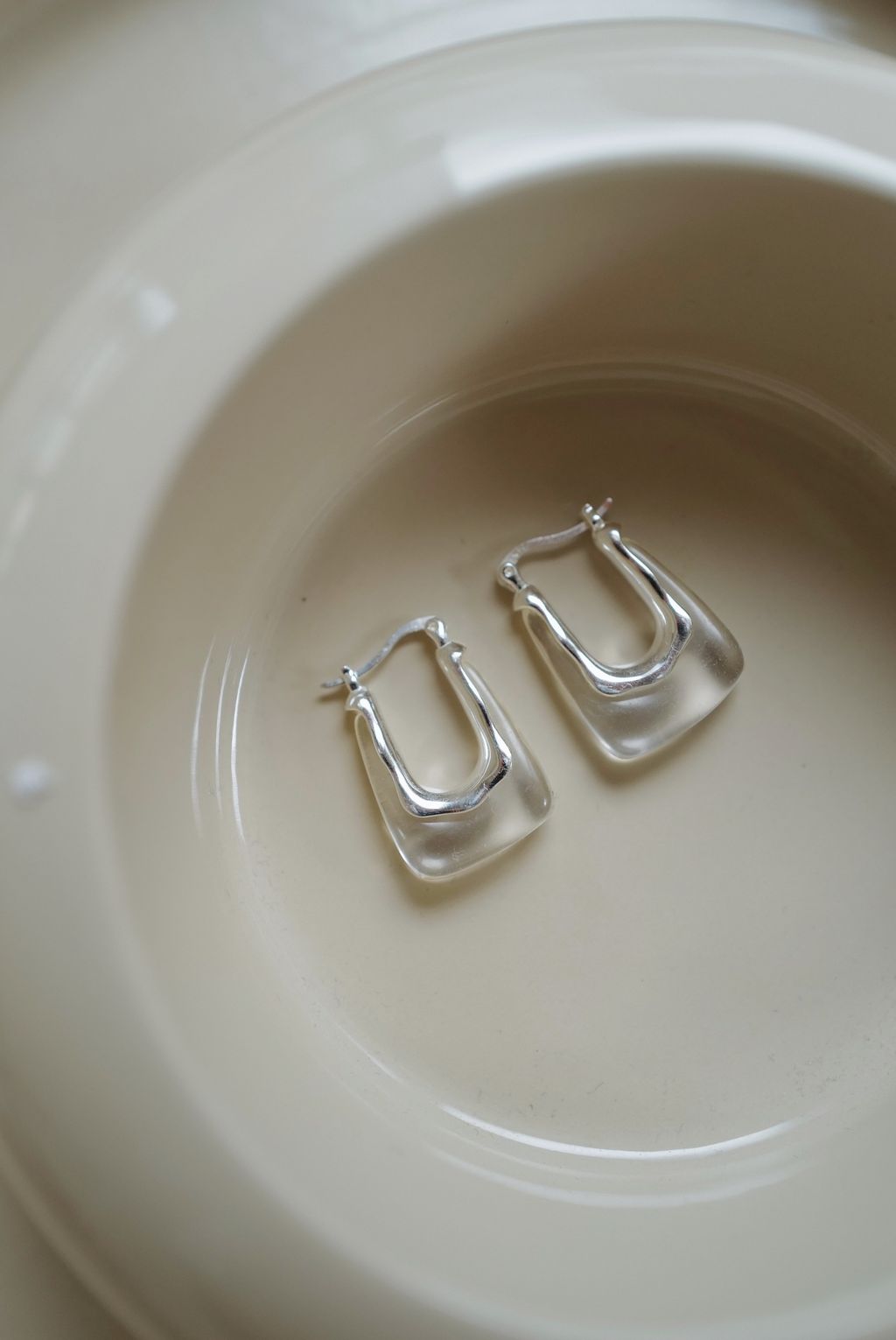 L1220801-1762629452650