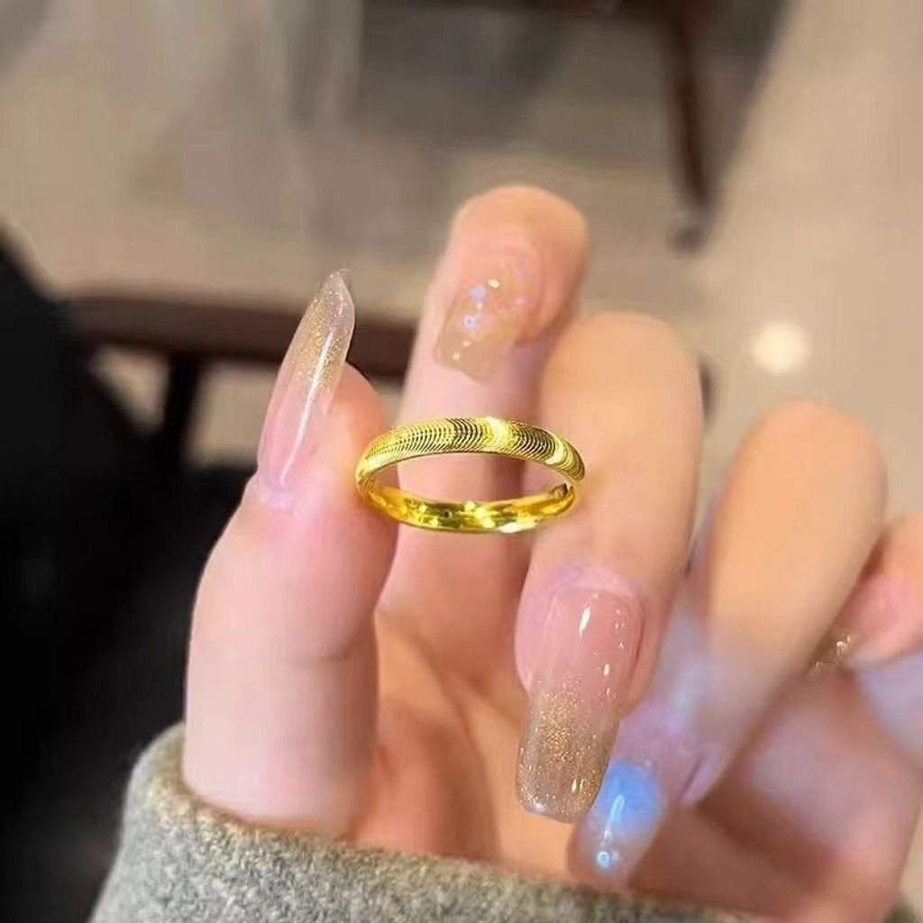 1752589524089-1331551633