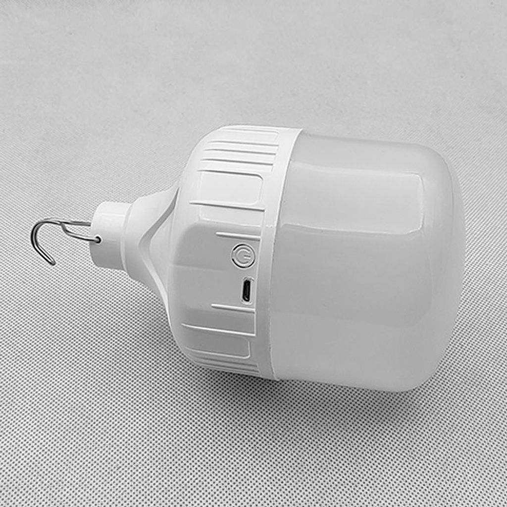 1757403690137-1830790682