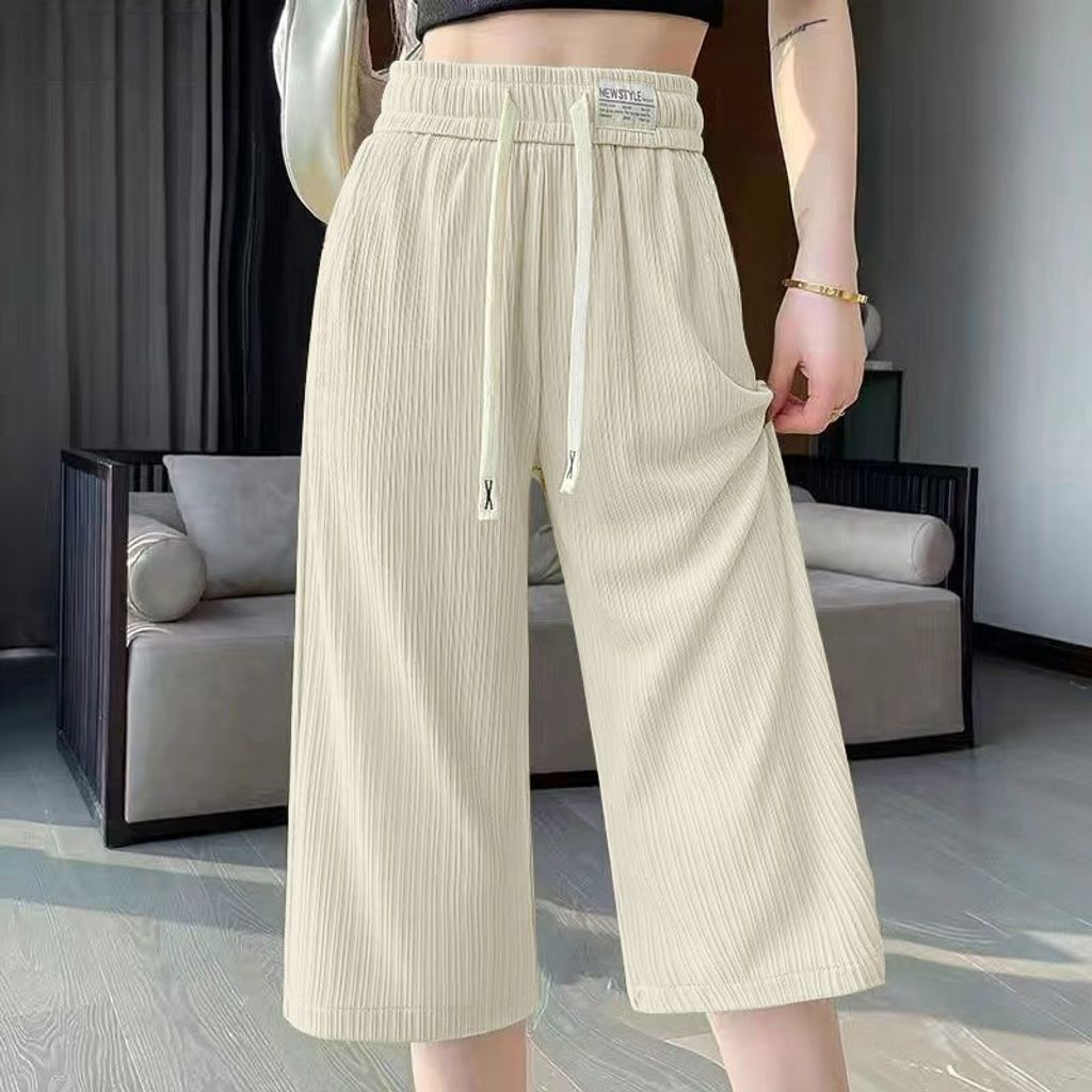 1764139572102-1327445321