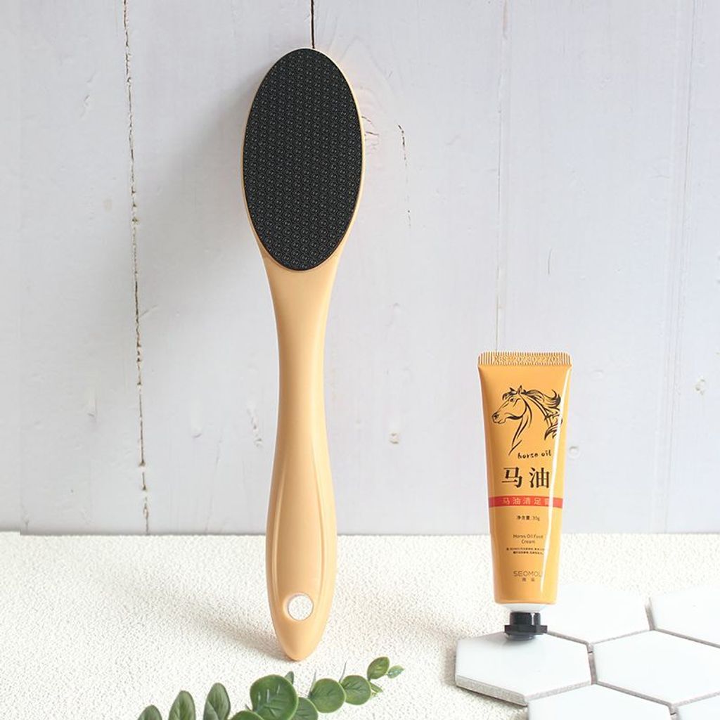 1764142505472-1836544762