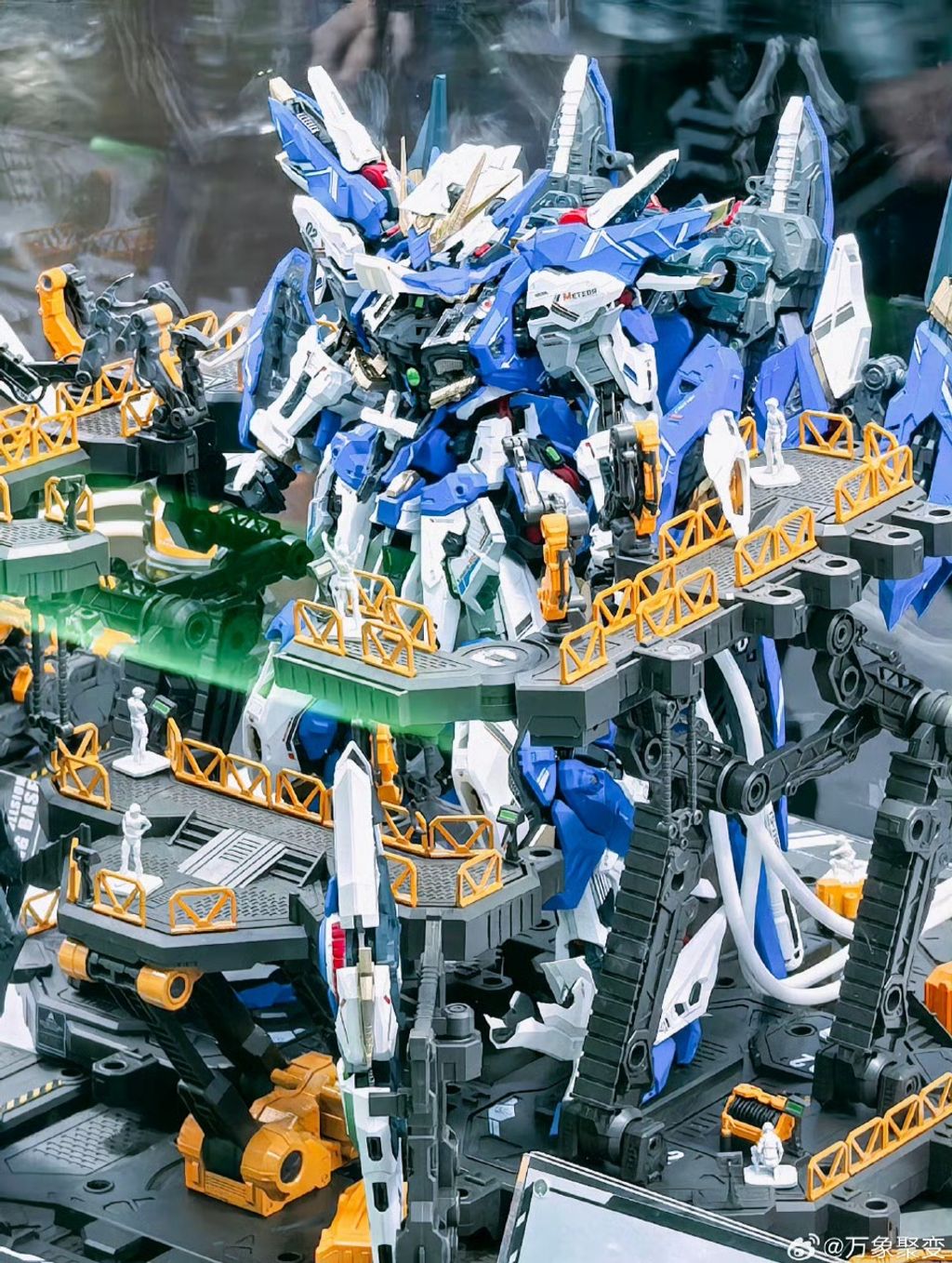 img-1761218408286ad8c29c6c0e178ff3a09735fffad1feeb464604ba878307ff68e9c718b510717(1)