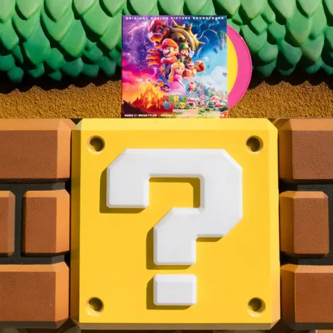 SuperMarioBrothersMovie_PinkYellow_Vinyl_Lifestyle_0004