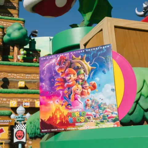 SuperMarioBrothersMovie_PinkYellow_Vinyl_Lifestyle_0002