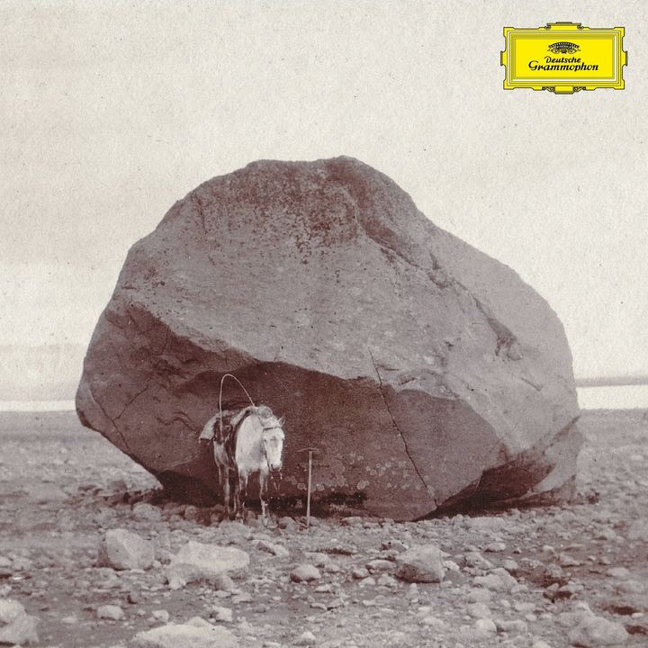 斯諾里霍格利森 Snorri Hallgrímsson - Longer Shadows, Softer Stones【冰島作曲家DG首張】（黑膠唱片 LP） 封面