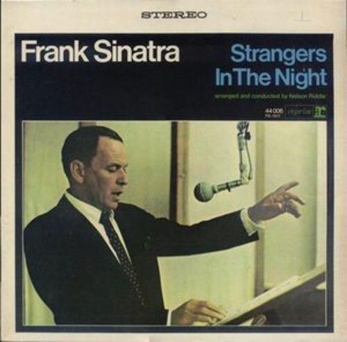 Frank Sinatra - Strangers In The Night（黑膠唱片 LP） 封面
