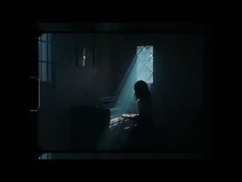 Laufey - Everything I Know About Love（CD） 內頁 3