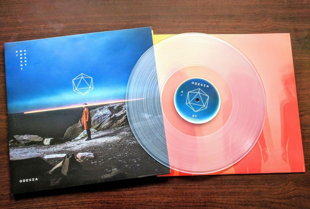 ODESZA - A Moment Apart【透明彩膠】（黑膠唱片 2LP） 內頁 1