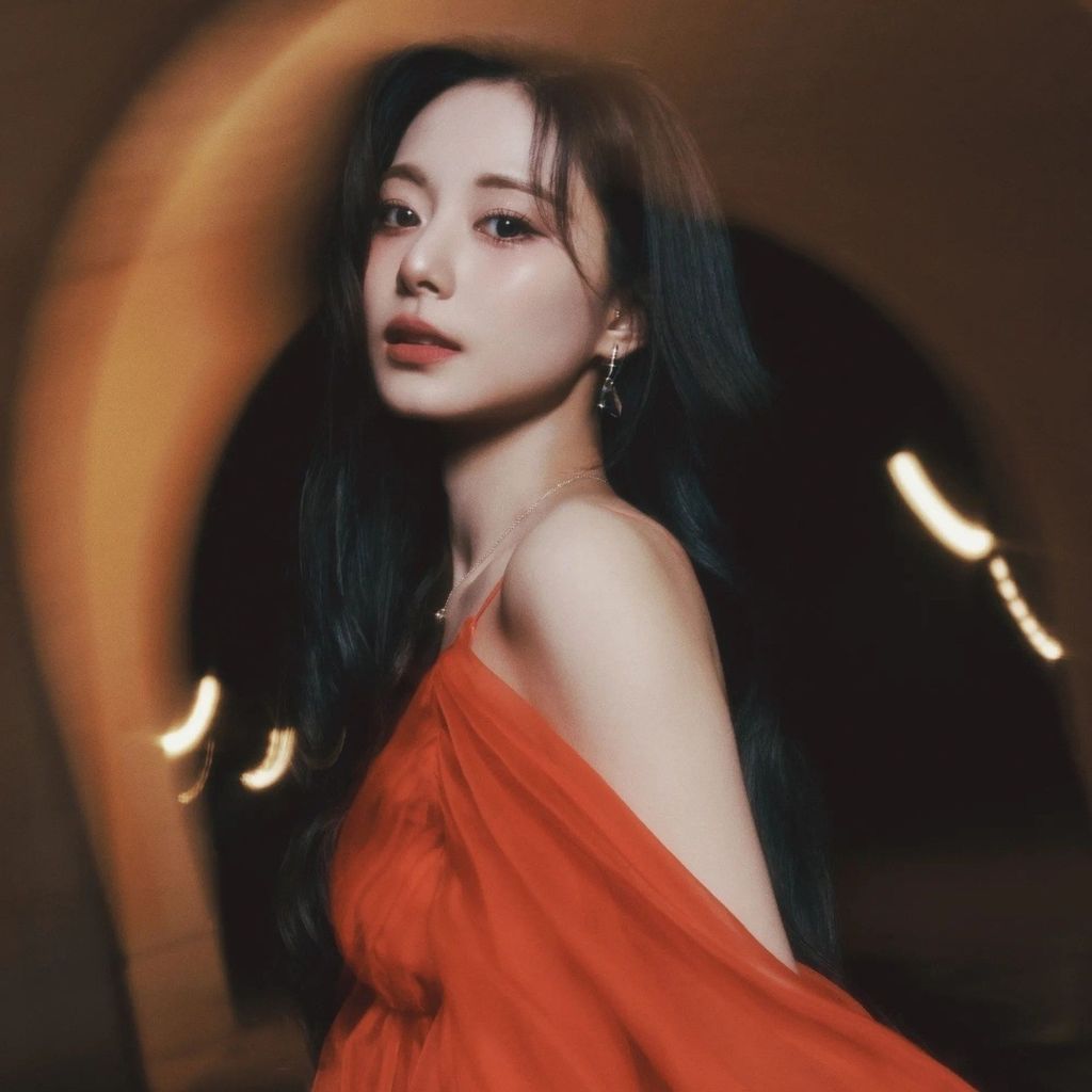 子瑜 TZUYU（TWICE）- 首張迷你專輯: abouTZU（限量版｜黑膠唱片 LP） 內頁 2
