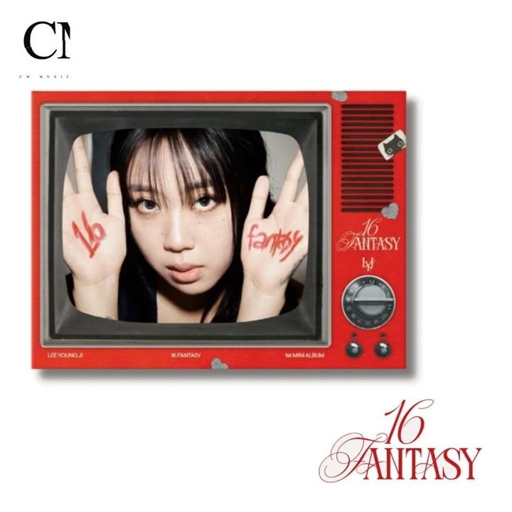 李泳知 Lee Young Ji - 首張迷你專輯: 16 Fantasy ( Photobook 版｜CD ) 封面