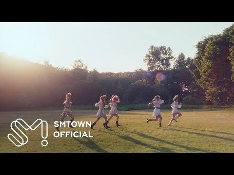 Red Velvet- Cosmic（Photobook 版｜CD） 內頁 1