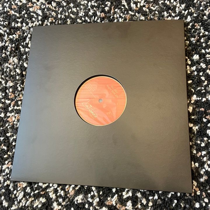 [DJ] Nu Zau - Night Shift EP 內頁 1