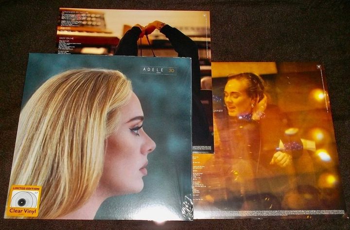 愛黛兒 Adele- 30 （Walmart 獨家限量｜透明膠｜黑膠唱片 2LP） 內頁 1