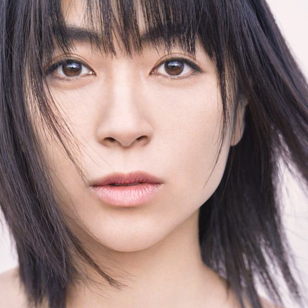 宇多田光 HIKARU UTADA - 初戀（重量盤｜日盤｜黑膠唱片 2LP） 封面