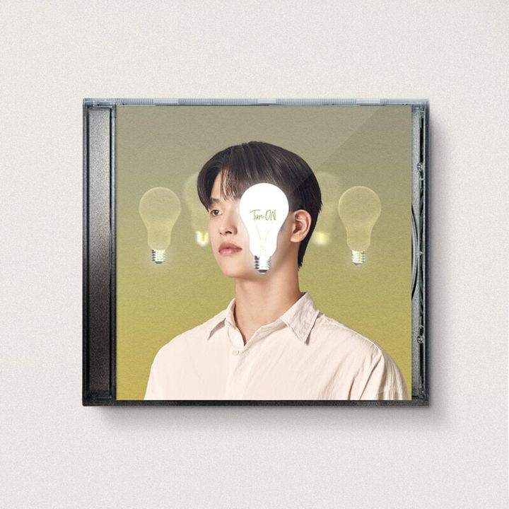 ONLEE - 迷你二輯: Turn ON（CD） 封面