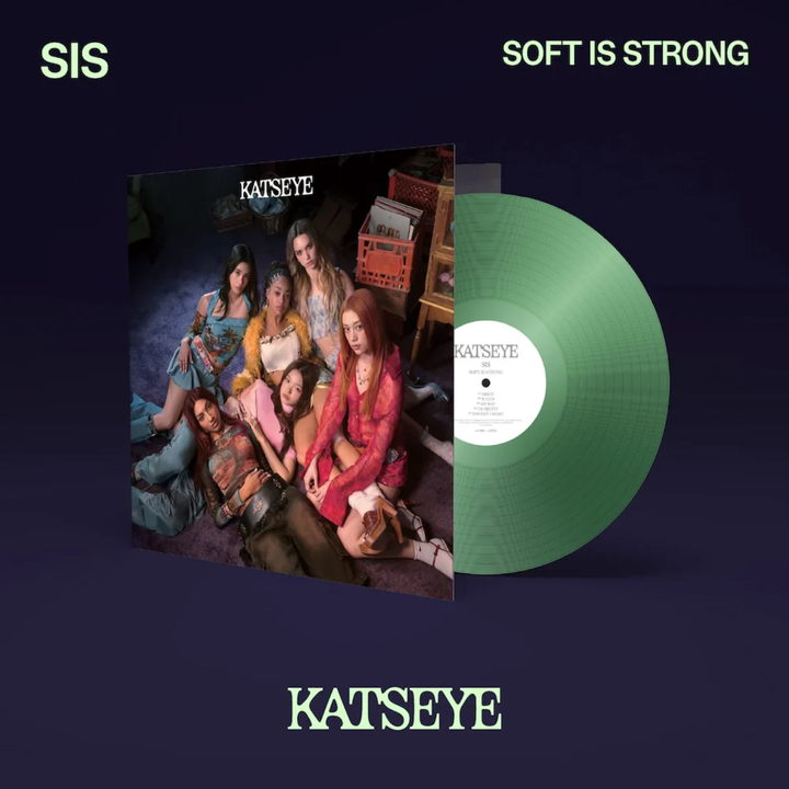 KATSEYE - SIS: Soft Is Strong 【綠色彩膠】（黑膠唱片 LP） 封面